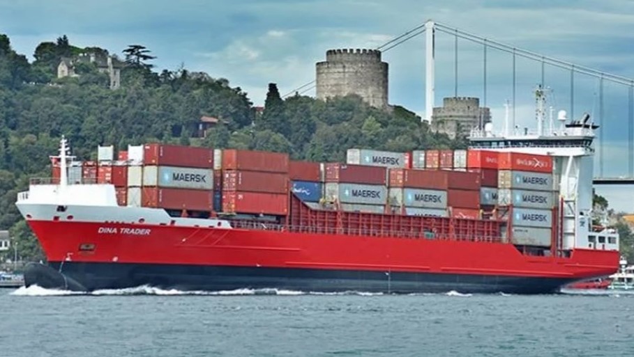 Container ship MV Dina Trader at sea